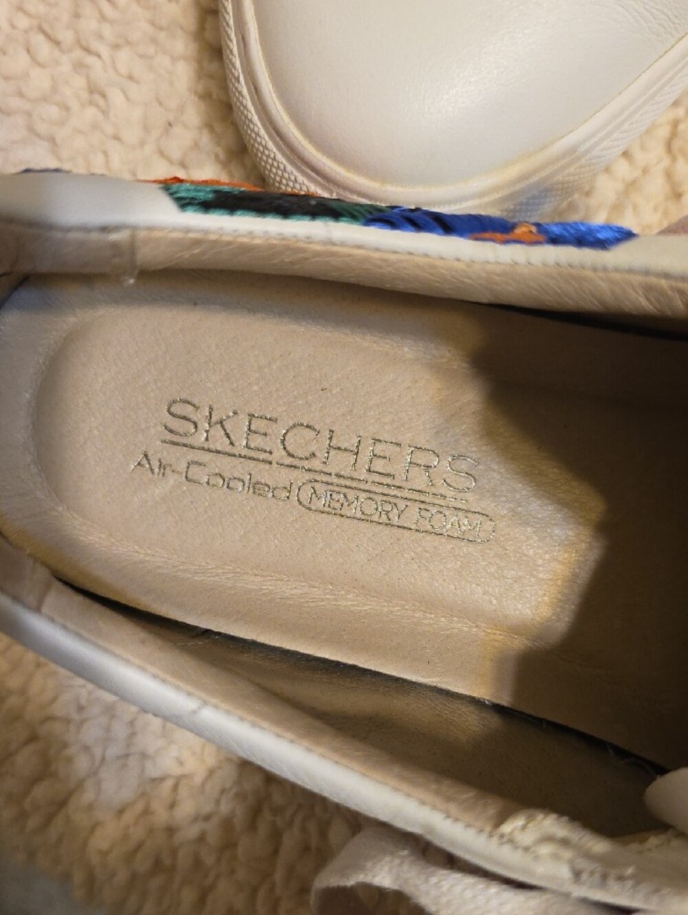 Skechers White Leather Floral Embroidered Sneakers Air-Cooled Memory Foam 8 - Picture 4 of 8